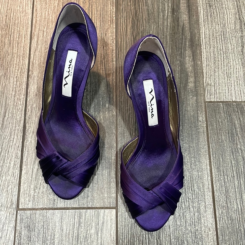 NINA Culver Satin Mid Heel Peep Toe Pump